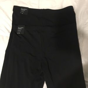 Long black leggings NWT